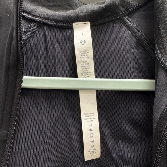 Lululemon cropped define jacket - Picture 2 of 2